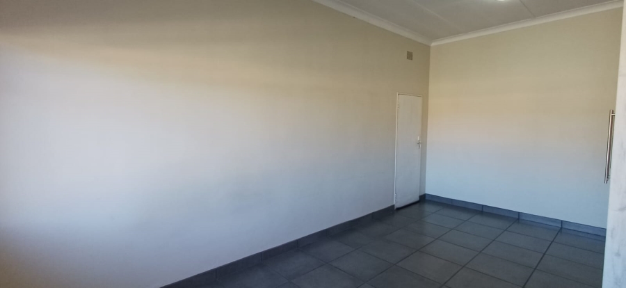 To Let 4 Bedroom Property for Rent in Bethlehem Free State